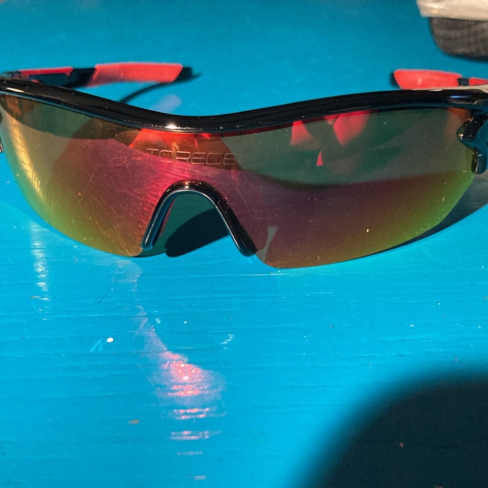 TOREGE sunglasses, case & cloth.  For sports, boating etc…